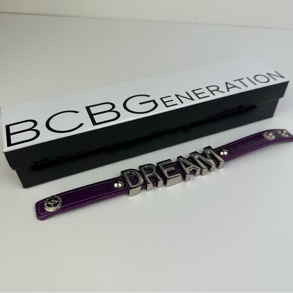 BCBG Generation ‘Dream’ Affirmation Bracelet Snap Cuff Purple Silver Tone w/ Box - Picture 1 of 6